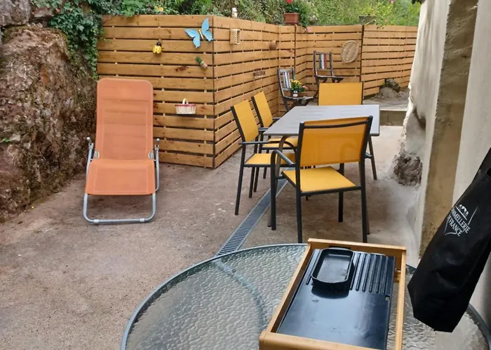 Dans Un Cadre Apaisant A Moussey Dans Les Vosges * Moussey (Vosges)